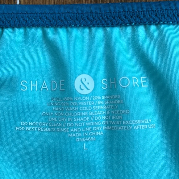 Shade Store Bikini - Picture 3 of 6